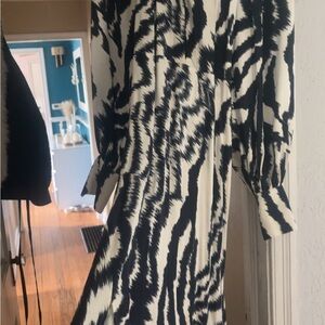 Ted Baker White and Blue Sheath Dress with Bishop Sleeves